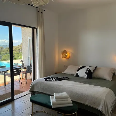 Bed and Breakfast Maison Lumio 3*